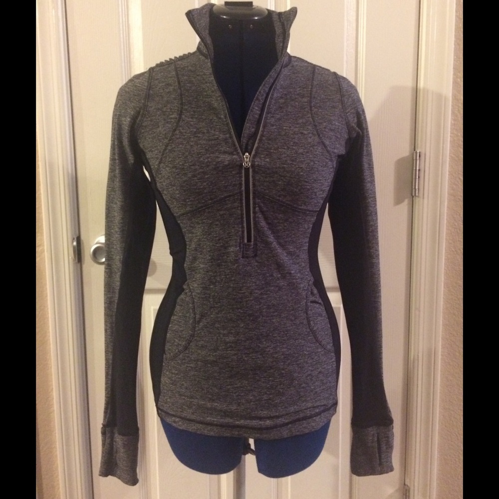 🆕List LULULEMON 1/2 zip w/AMAZING shoulder detail